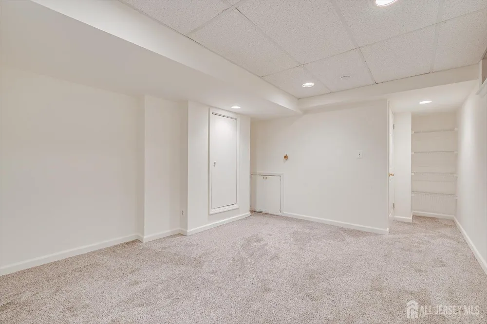 59 Woodhill Street Franklin, NJ 08873