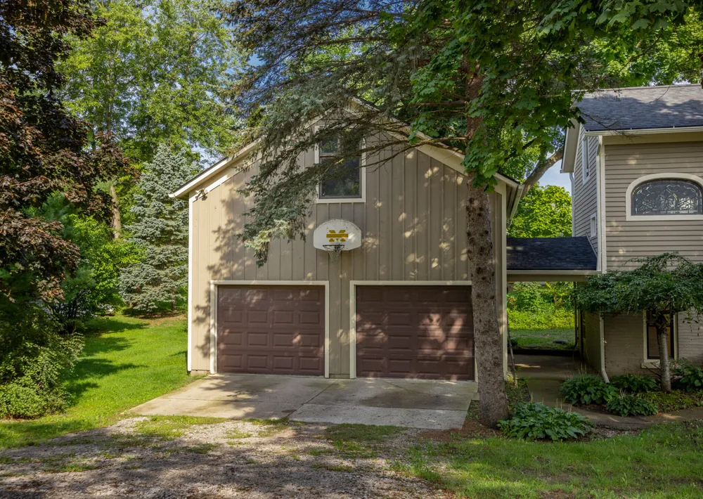 318 Ann Arbor Street Manchester, MI 48158