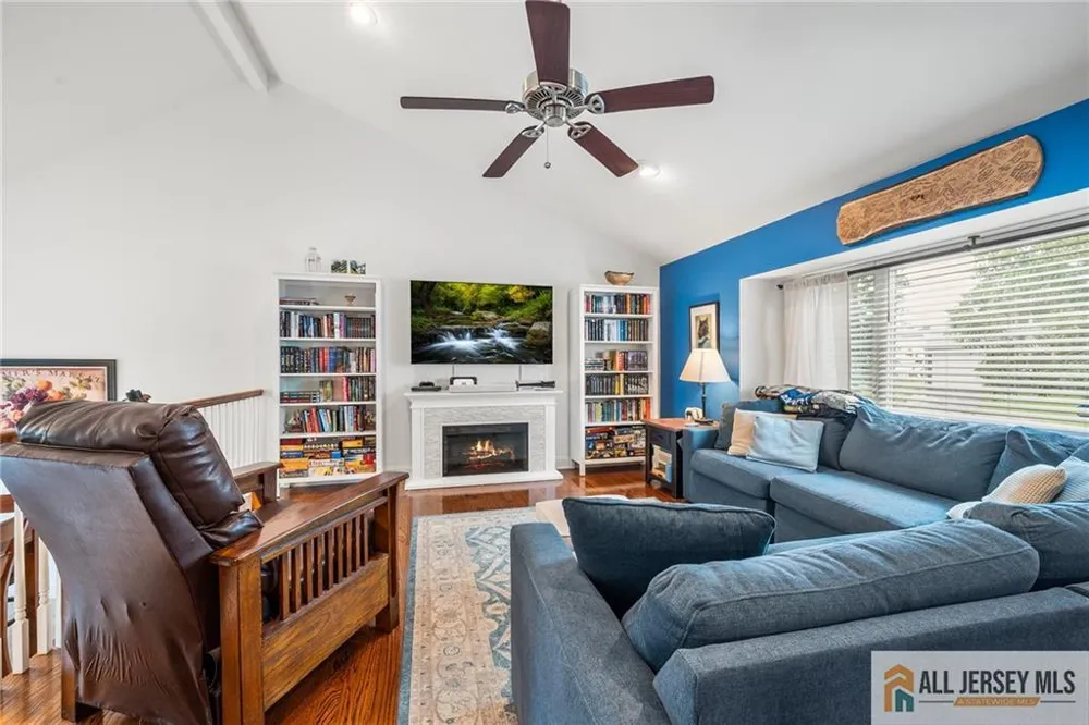 122 Benart Place Middlesex, NJ 08846