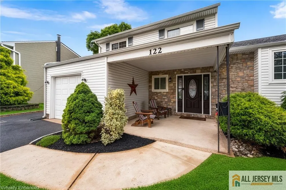 122 Benart Place Middlesex, NJ 08846