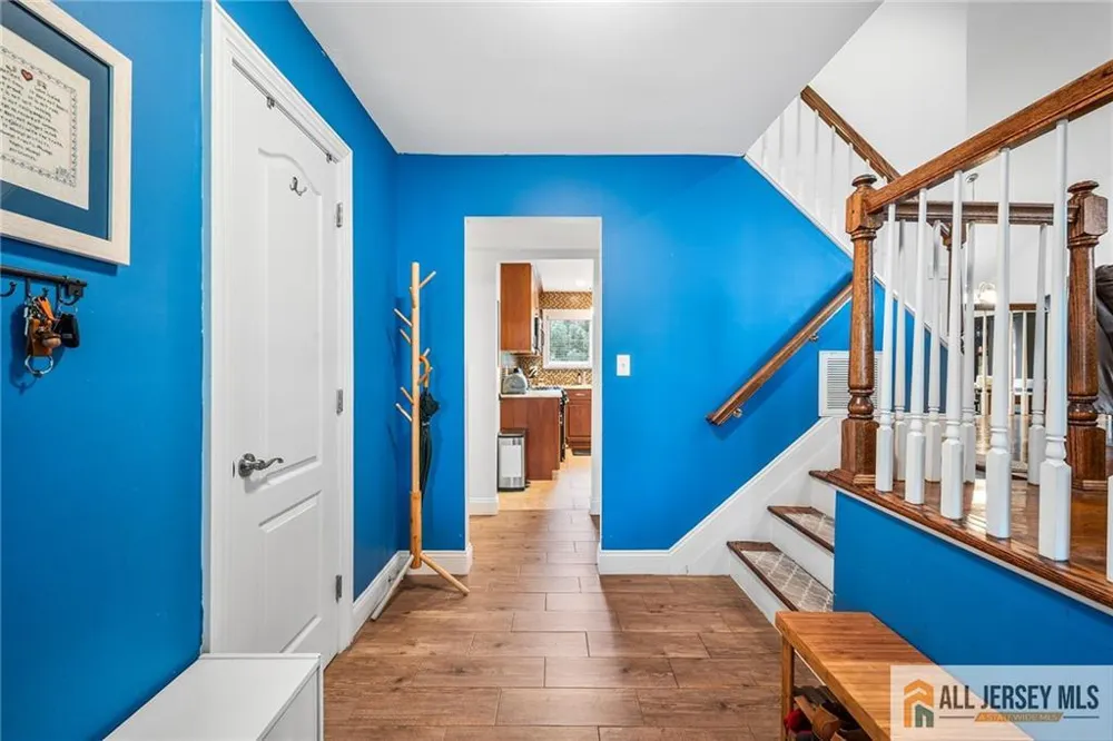 122 Benart Place Middlesex, NJ 08846