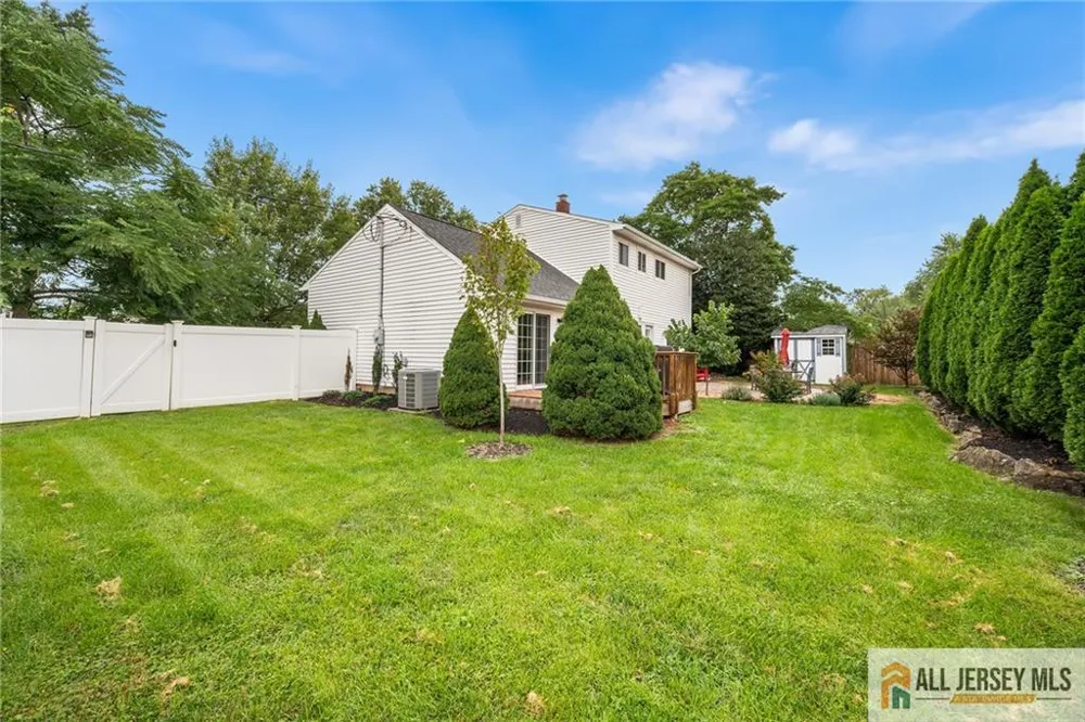 122 Benart Place Middlesex, NJ 08846