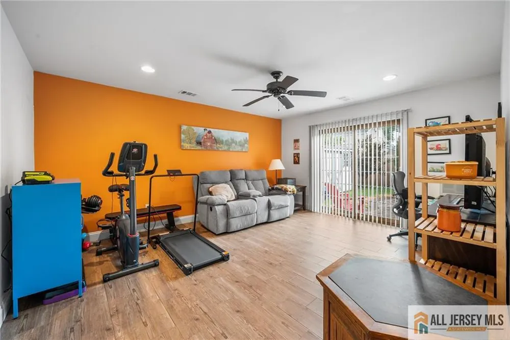 122 Benart Place Middlesex, NJ 08846
