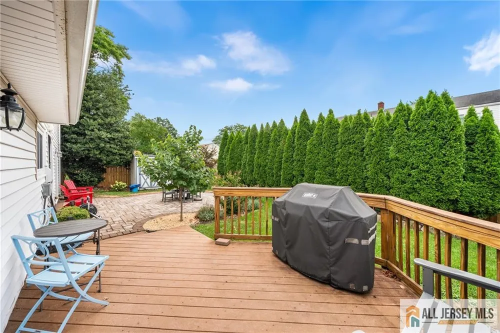 122 Benart Place Middlesex, NJ 08846