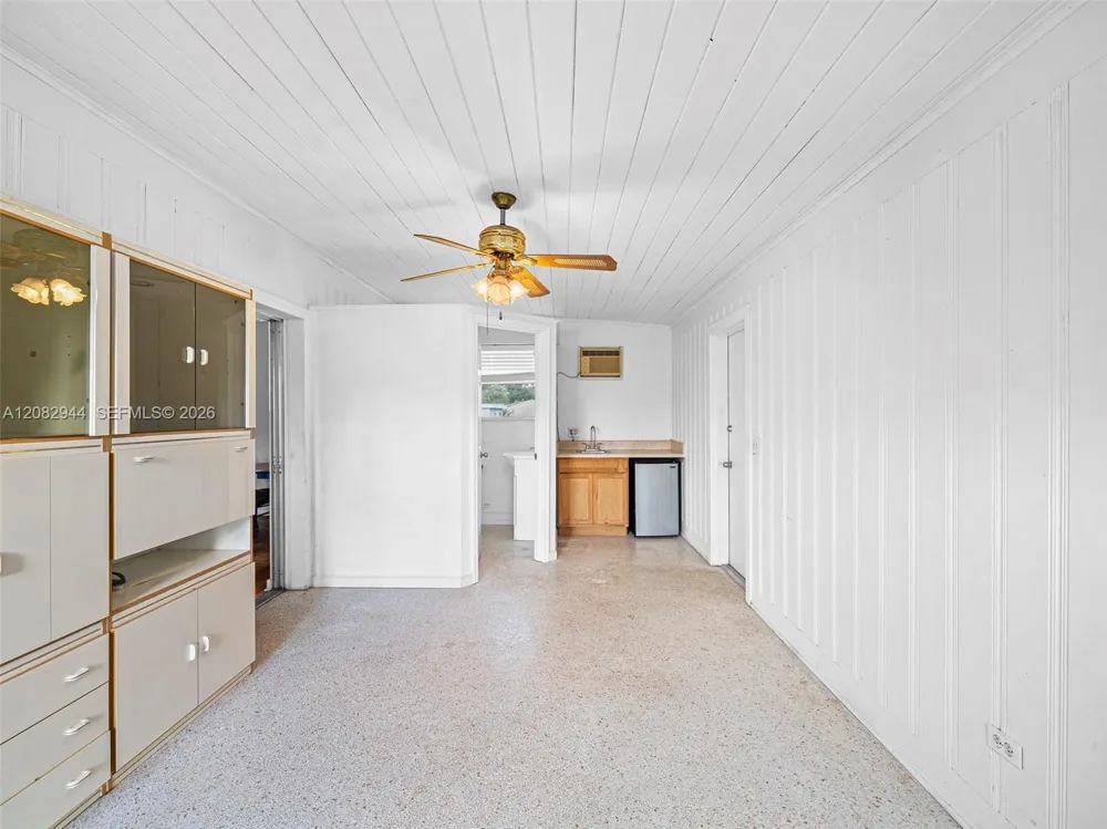 4475 Kirk Rd Lake Worth, FL 33461