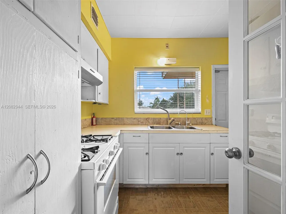 4475 Kirk Rd Lake Worth, FL 33461