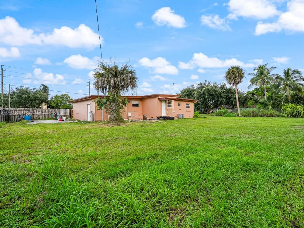 4475 Kirk Rd Lake Worth, FL 33461