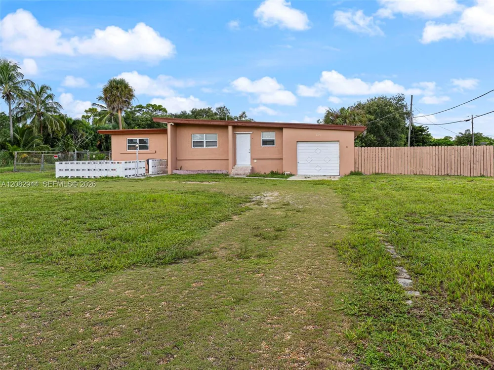 4475 Kirk Rd Lake Worth, FL 33461