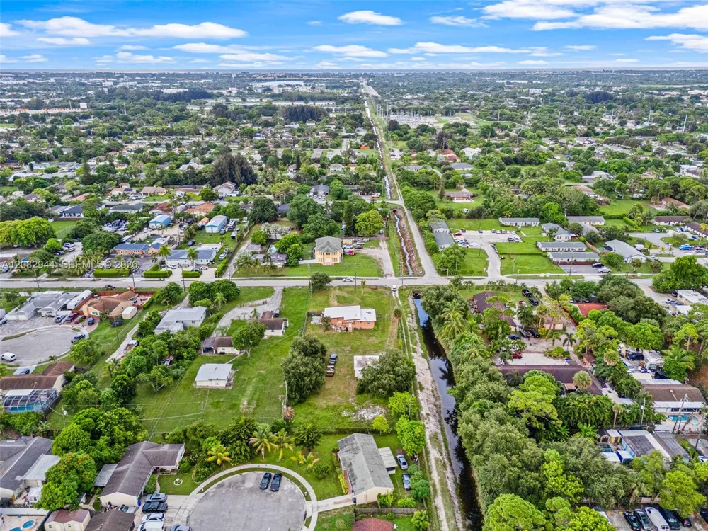 4475 Kirk Rd Lake Worth, FL 33461