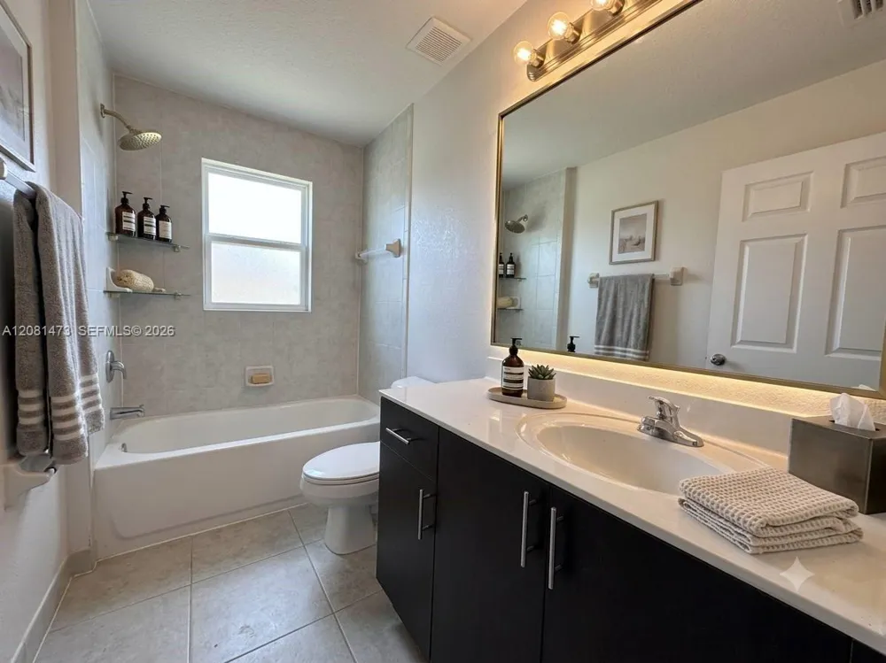 3429 W 80th St #201 Hialeah, FL 33018