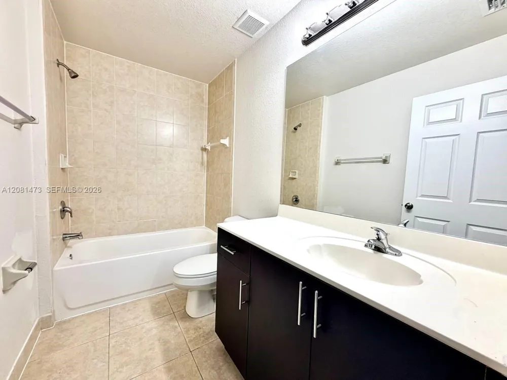 3429 W 80th St #201 Hialeah, FL 33018