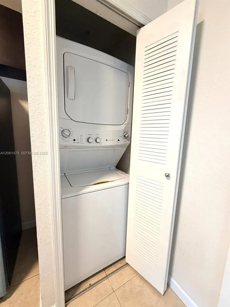 3429 W 80th St #201 Hialeah, FL 33018