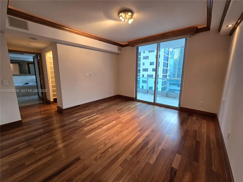 1331 Brickell Bay Dr #2102 Miami, FL 33131