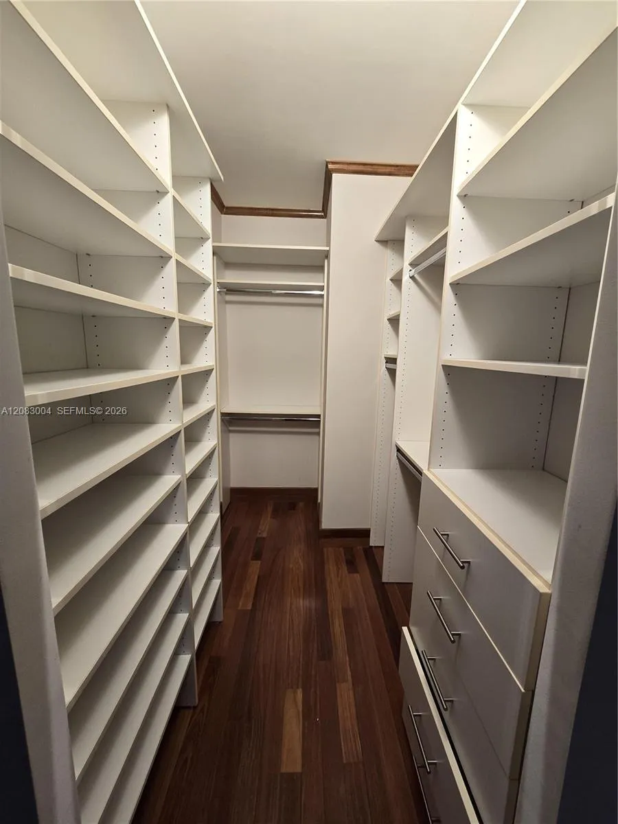 1331 Brickell Bay Dr #2102 Miami, FL 33131