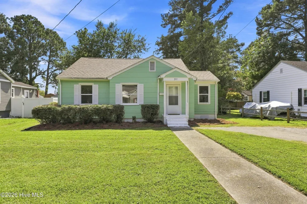 911 Bartlett Avenue Elizabeth City, NC 27909