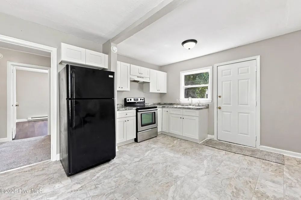 911 Bartlett Avenue Elizabeth City, NC 27909