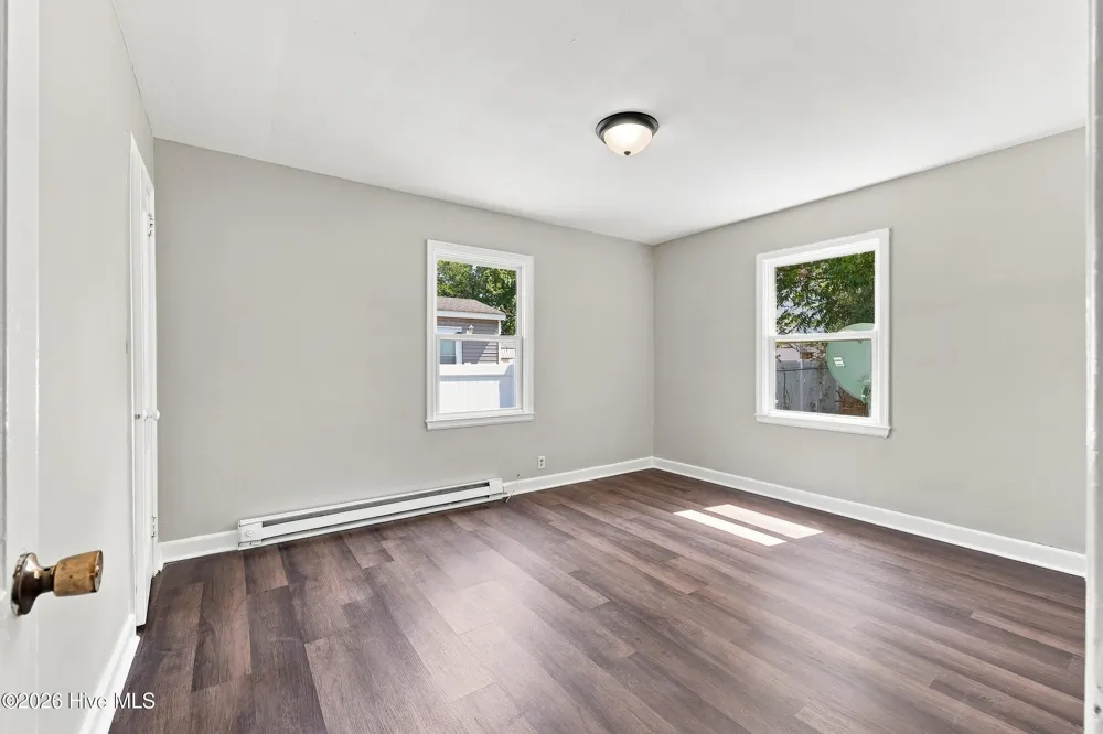911 Bartlett Avenue Elizabeth City, NC 27909