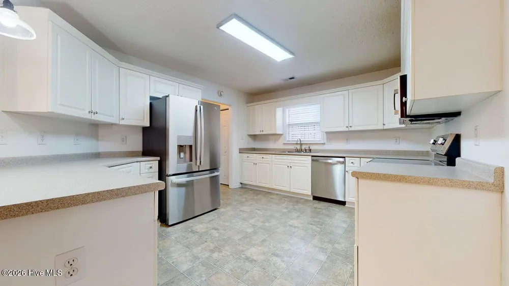 2018 Heritage Lane Jacksonville, NC 28546