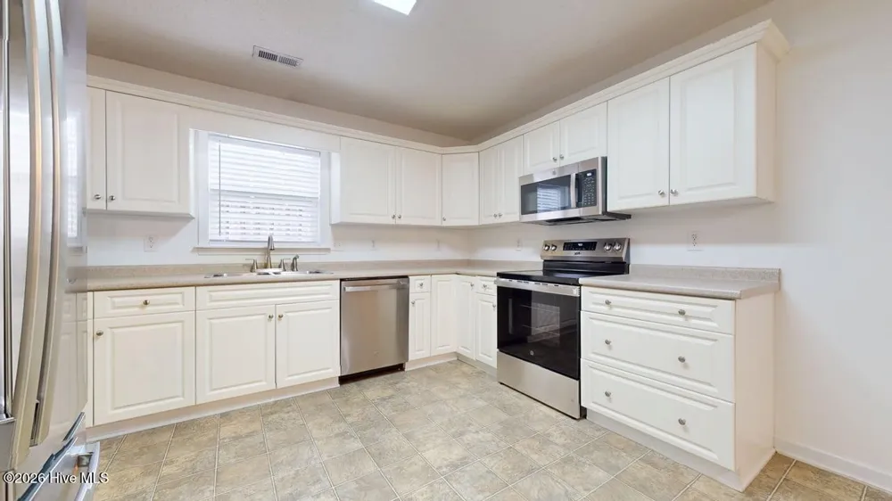 2018 Heritage Lane Jacksonville, NC 28546