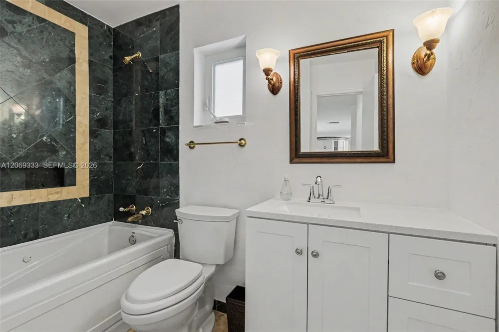 8460 SW 201st St Cutler Bay, FL 33189