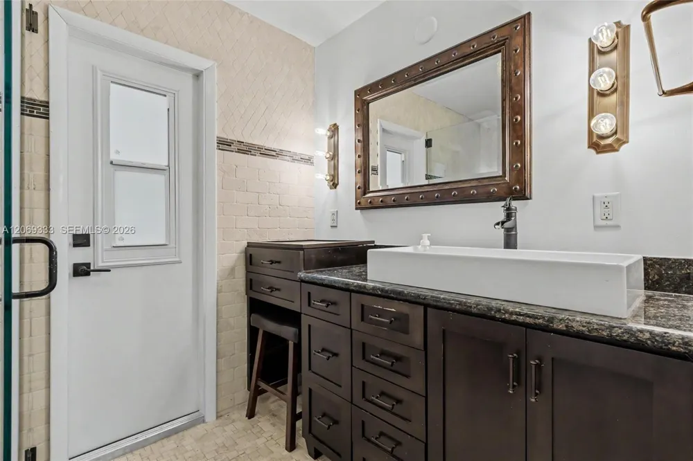 8460 SW 201st St Cutler Bay, FL 33189