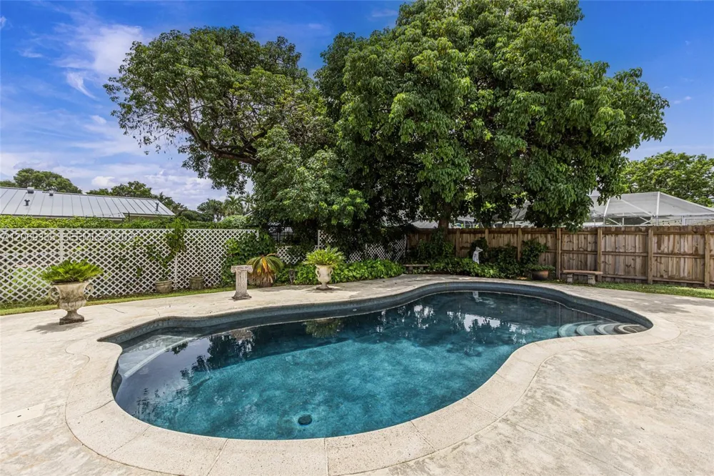 8460 SW 201st St Cutler Bay, FL 33189