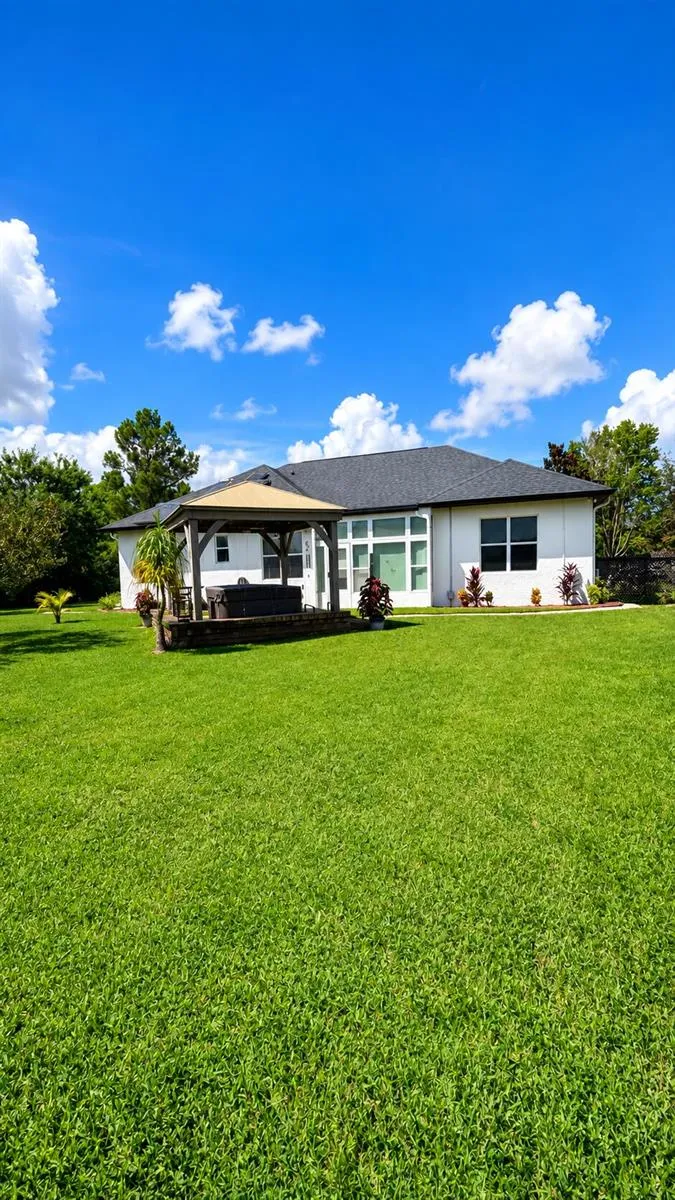 5422 COLUMBUS BOULEVARD Sebring, FL 33872