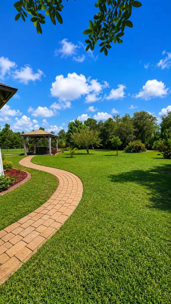 5422 COLUMBUS BOULEVARD Sebring, FL 33872