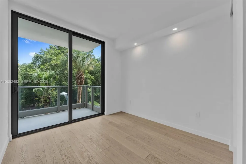 2200 Brickell Ave #202 Miami, FL 33129