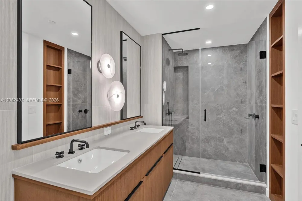 2200 Brickell Ave #202 Miami, FL 33129