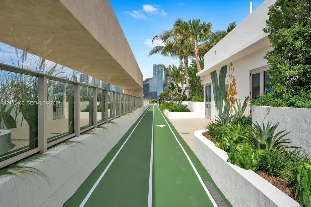 2200 Brickell Ave #202 Miami, FL 33129
