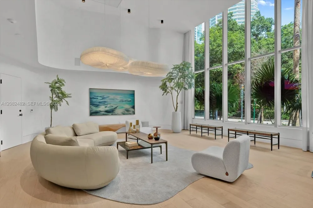 2200 Brickell Ave #202 Miami, FL 33129