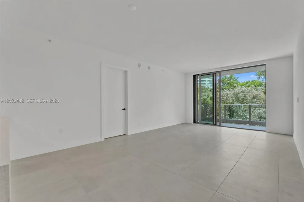2200 Brickell Ave #202 Miami, FL 33129