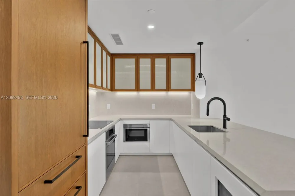 2200 Brickell Ave #202 Miami, FL 33129