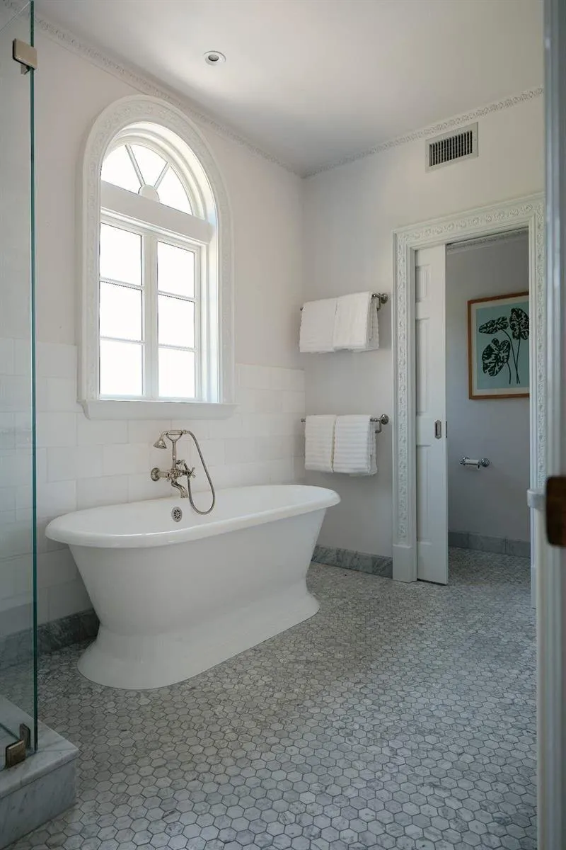 130 Brazilian Avenue Palm Beach, FL 33480