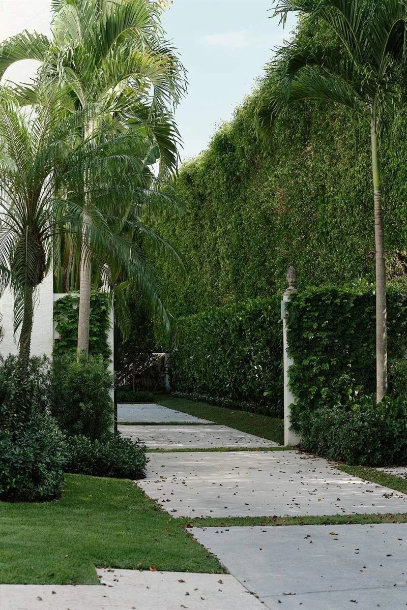 130 Brazilian Avenue Palm Beach, FL 33480