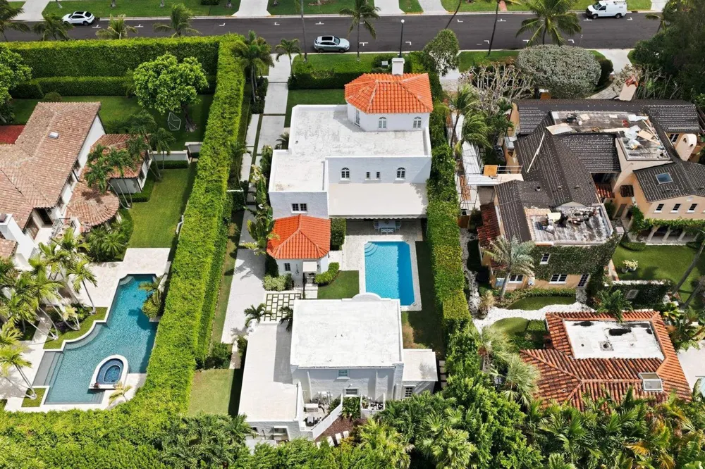 130 Brazilian Avenue Palm Beach, FL 33480