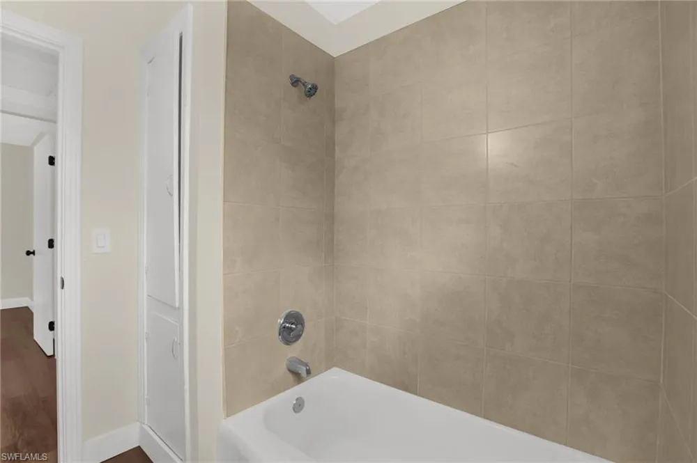 2012 Helms Avenue Leesburg, FL 34748