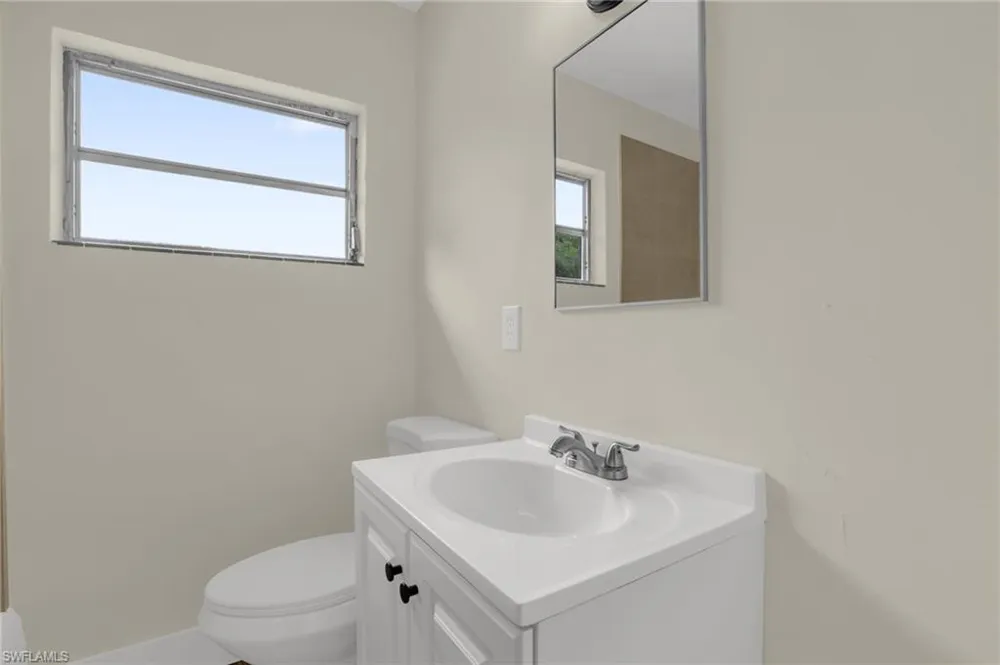 2012 Helms Avenue Leesburg, FL 34748