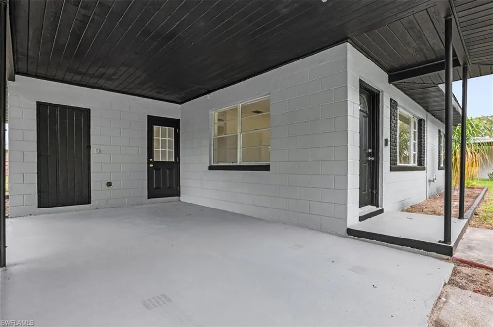 2012 Helms Avenue Leesburg, FL 34748