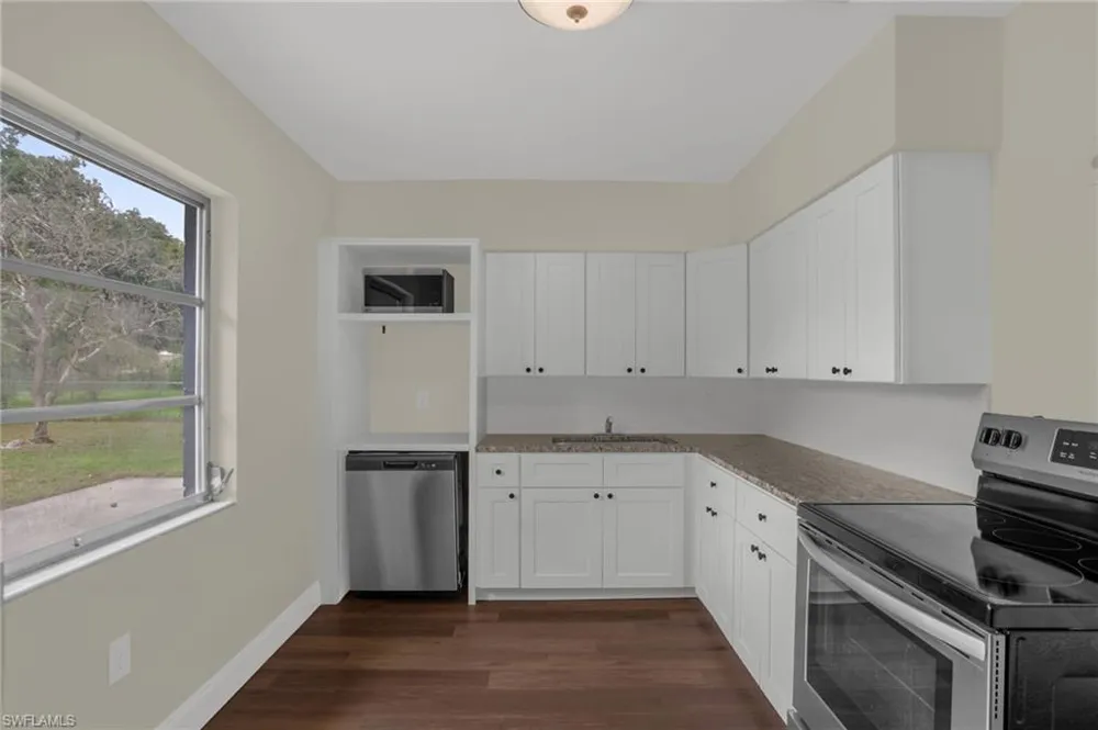 2012 Helms Avenue Leesburg, FL 34748