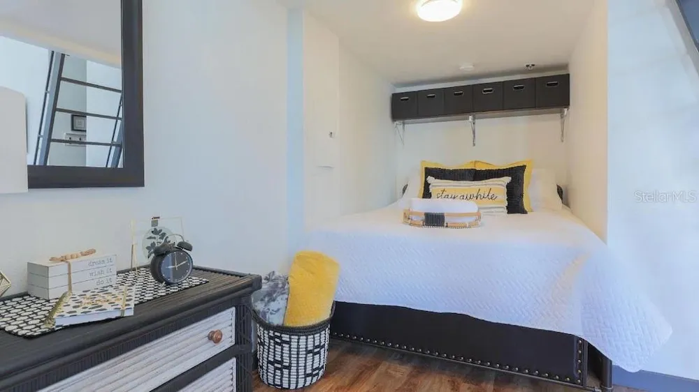 2004 HOWARD AVENUE #101 Tampa, FL 33607