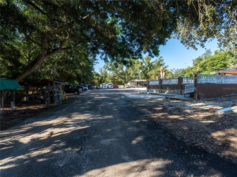 9613 SIX MILE CREEK ROAD Tampa, FL 33610