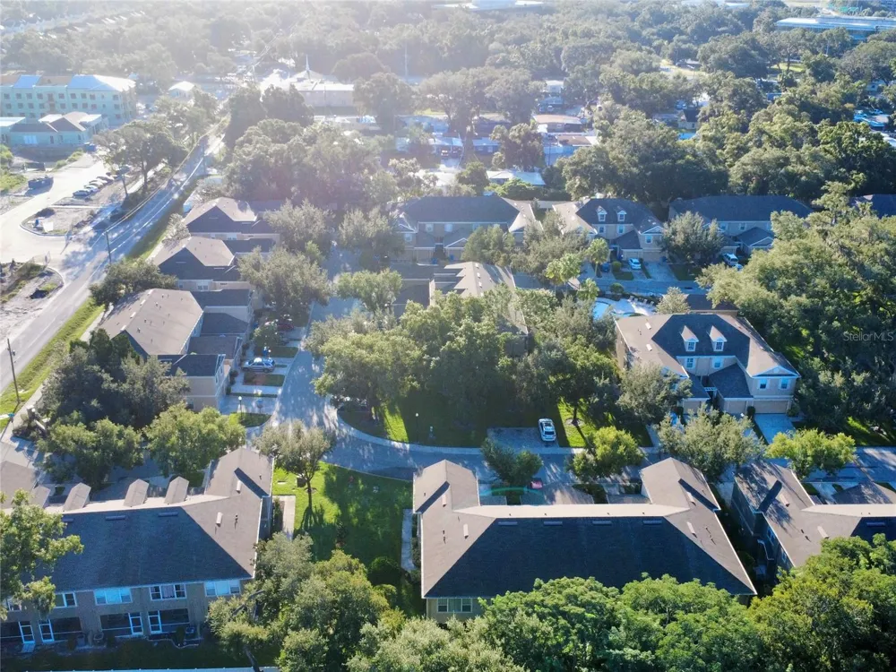 9613 SIX MILE CREEK ROAD Tampa, FL 33610