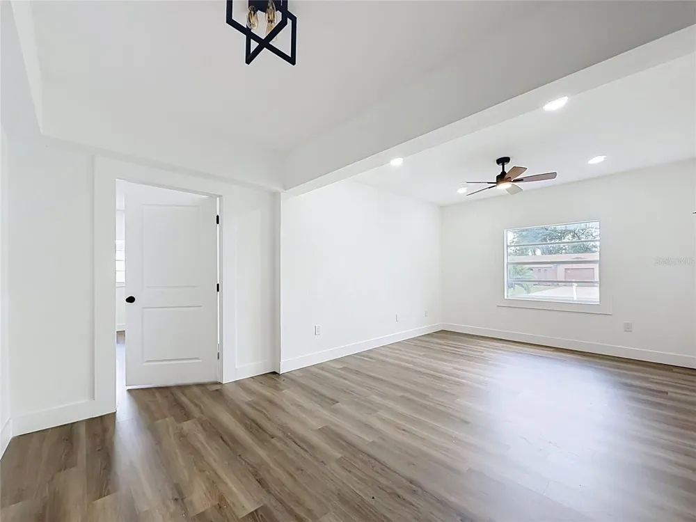637 PASADENA AVENUE Longwood, FL 32750