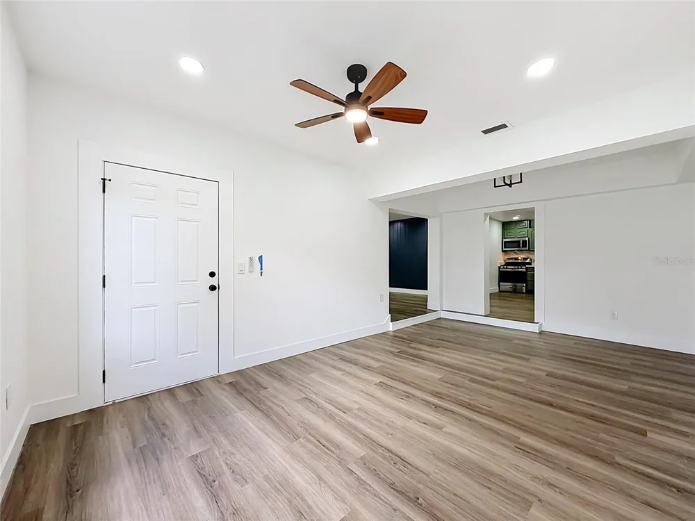 637 PASADENA AVENUE Longwood, FL 32750