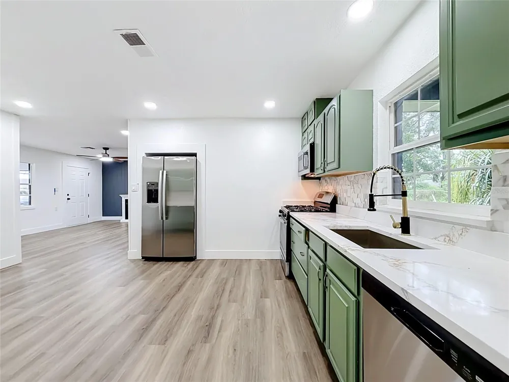 637 PASADENA AVENUE Longwood, FL 32750