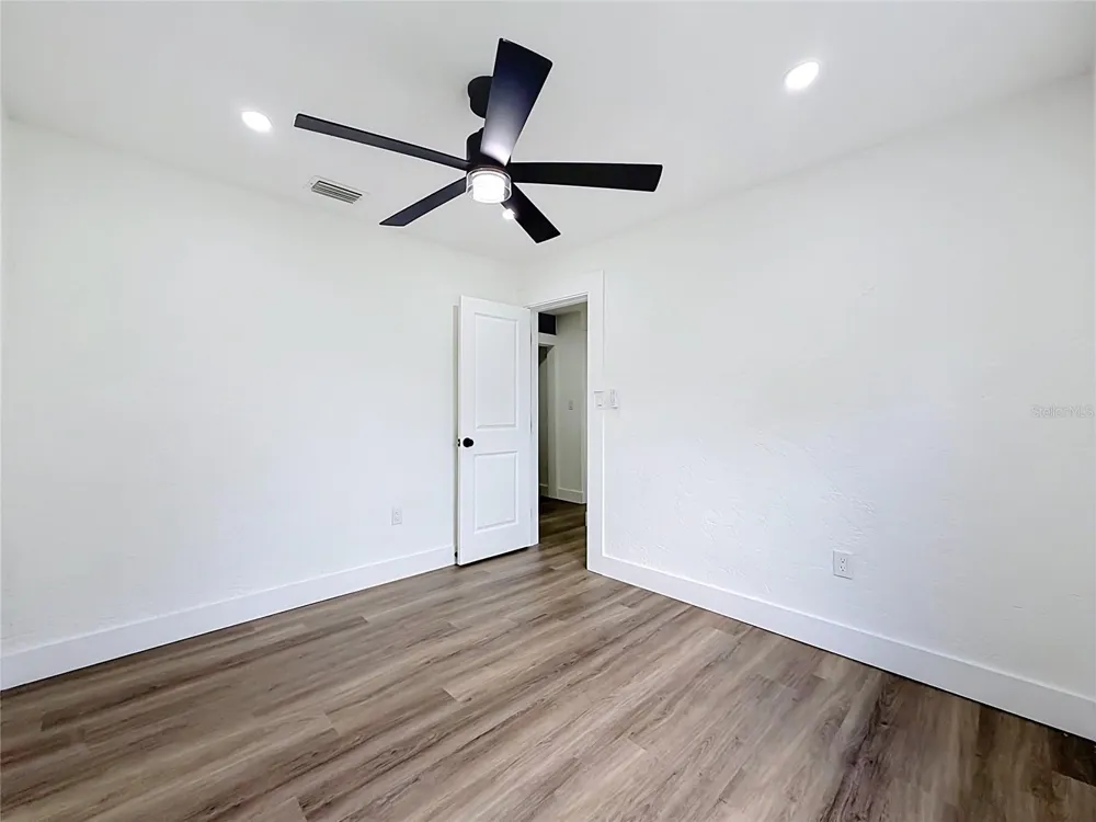 637 PASADENA AVENUE Longwood, FL 32750