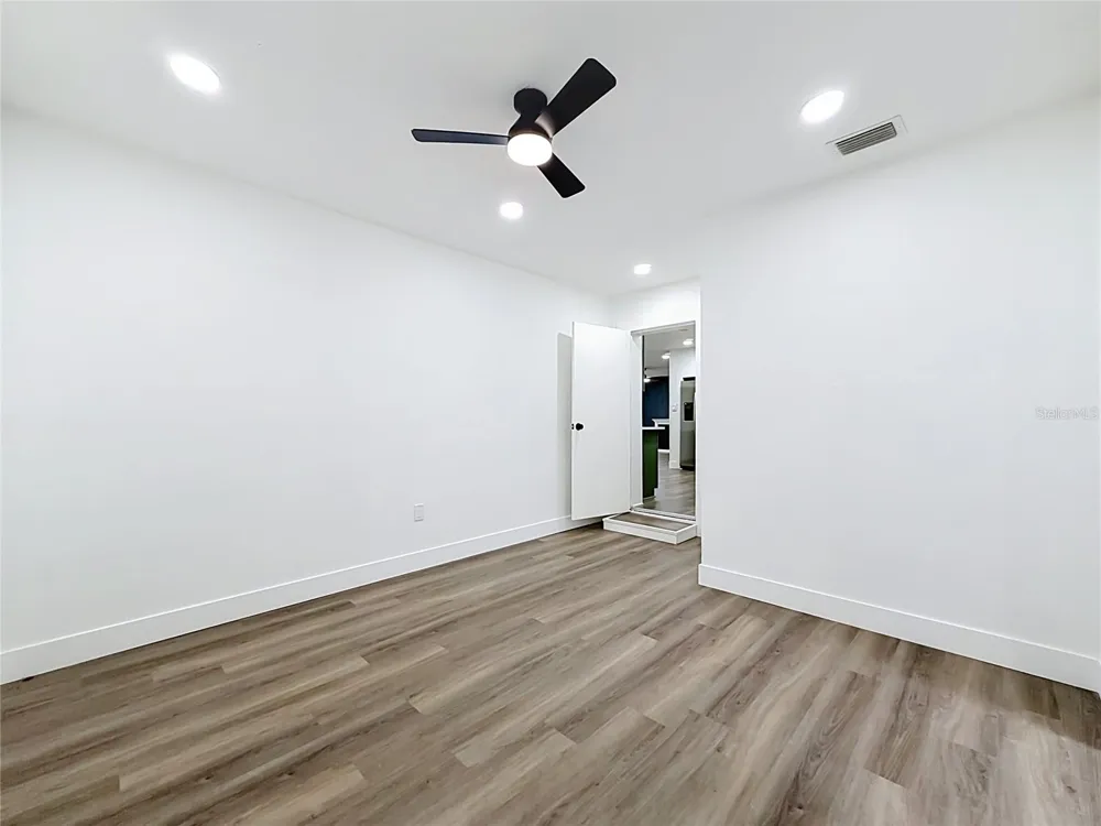 637 PASADENA AVENUE Longwood, FL 32750