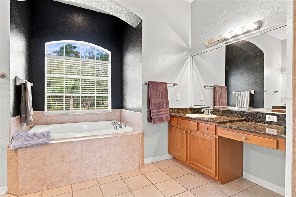 25 SANDERS CIRCLE Homosassa, FL 34446
